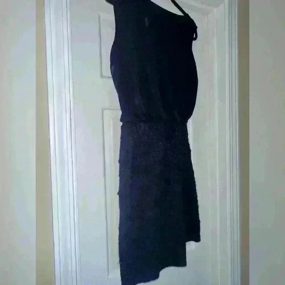 Flattering Navy Body con Dress Size 8 - Picture 4 of 6